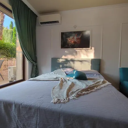 Argisht Marina By The Pool Lägenhet