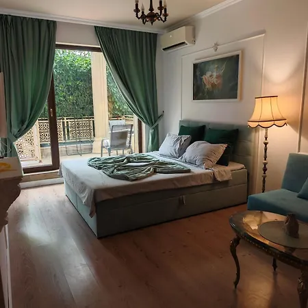 Apartment Argisht Marina By The Pool